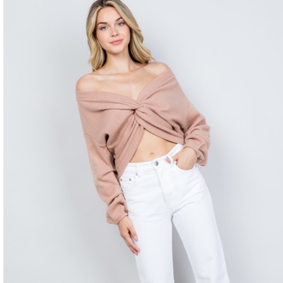 Illa Illa Reversible Twist Top - Picture 5 of 10